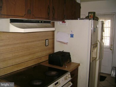 13107 Parkland Dr, Rockville, MD 20853 - photo 5