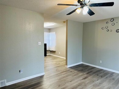 4405 64th St, Urbandale, IA 50322 - photo 5