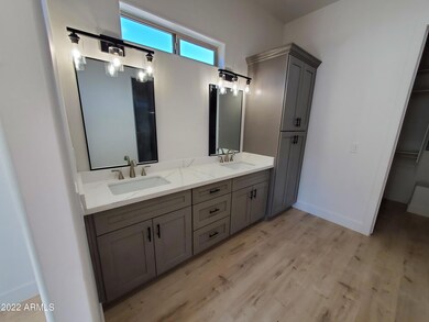 Master Vanity Pic2