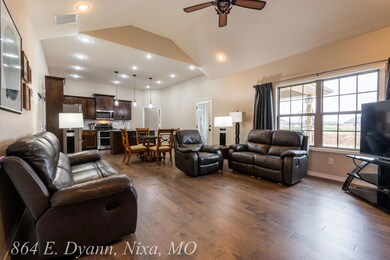 864 E Dyann Dr, Nixa, MO 65714 - photo 5