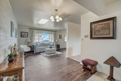 8-web-or-mls-W Sun City Blvd-008