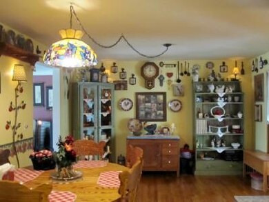 Dining Room. Dining Area leading onto the Florida 