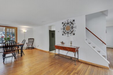 Living Dining Combo