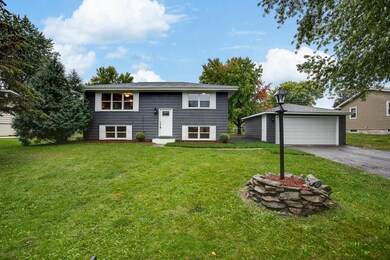 11367-98th-Ave-N-064