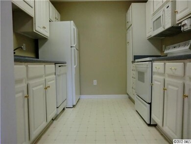 Kitchen - Kitchen with all appliance