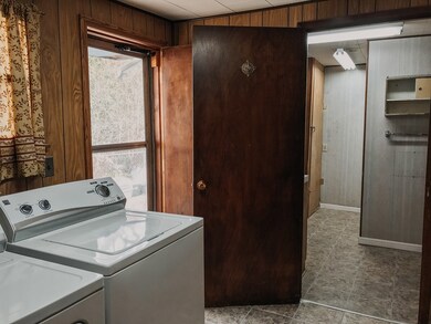 2521 Live Oak Ave, Bay City, TX 77414 - photo 7