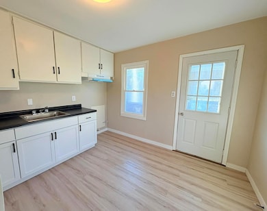 722 S View Dr, Waterloo, IA 50707 - photo 4