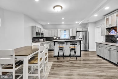 2152 Cleveland Ave, Reading, PA 19609 - photo 4