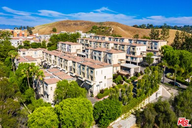 5260 Premiere Hills Cir unit 205, Woodland Hills, CA 91364 - photo 2