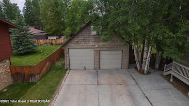 939 W Stuart St, Pinedale, WY 82941 - photo 4