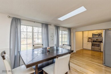 230 E Creston Ave, Des Moines, IA 50315 - photo 5