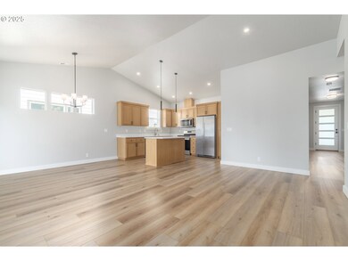 3237 Wildflower Dr, Springfield, OR 97478 - photo 5