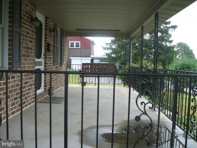 419 N 4th St, Columbia, PA 17512 - photo 5