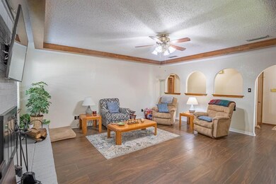 1704 Post Oak Dr, Bedford, TX 76021 - photo 6