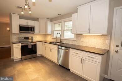 1693 County Line Rd, Bechtelsville, PA 19505 - photo 5