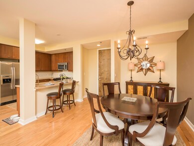 Eat-In Kitchen Dining