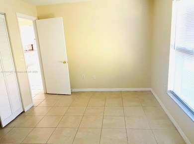 807 Mountbatten Ln, Kissimmee, FL 34758 - photo 4