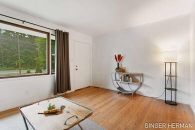 27-web-or-mls-4090-whitehall-rd