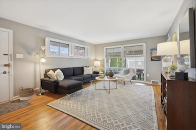 702 Cedar St, Riverton, NJ 08077 - photo 5