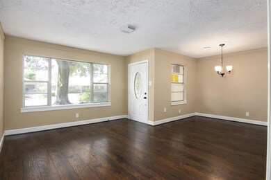 519 Glenburnie Dr, Houston, TX 77022 - photo 3