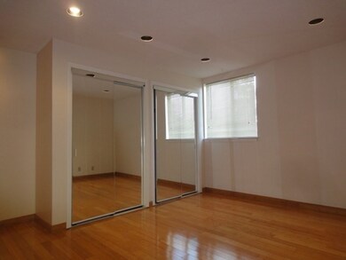 94 Beaconsfield Rd unit 302, Brookline, MA 02445 - photo 4