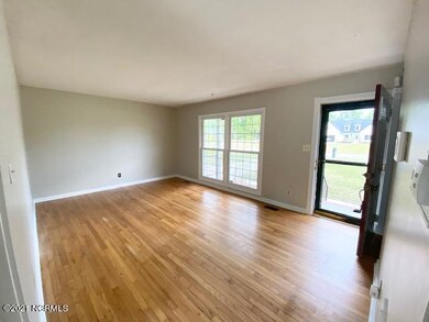 1167 Gould Rd, Jacksonville, NC 28540 - photo 5
