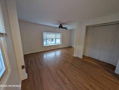 Living Room/Dining Area