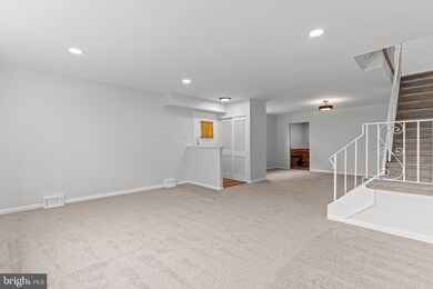 9029 Eastview Rd, Philadelphia, PA 19152 - photo 7