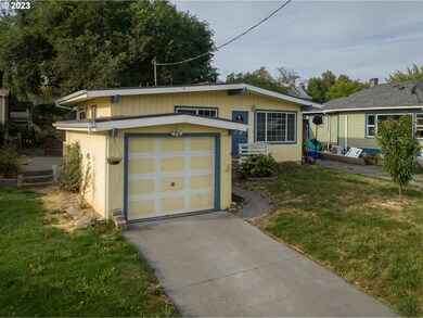 1216 E 10th St, the Dalles, OR 97058 - photo 5