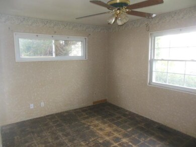 2831 E Berwyn St, Indianapolis, IN 46203 - photo 6