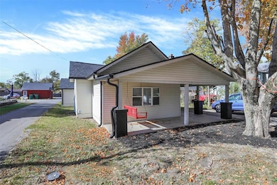 5522 S Greenfield St, Fountaintown, IN 46130 - photo 3