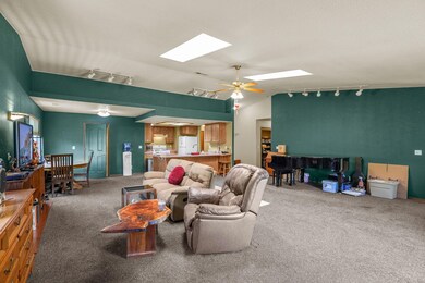 6749 Mullen Pkwy, Redding, CA 96001 - photo 5