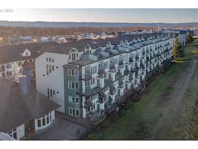 905 N Harbour Dr unit 32, Portland, OR 97217 - photo 2