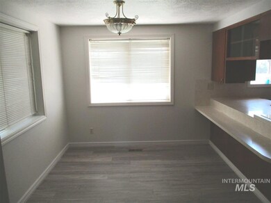 2001 Yale Ave, Burley, ID 83318 - photo 5