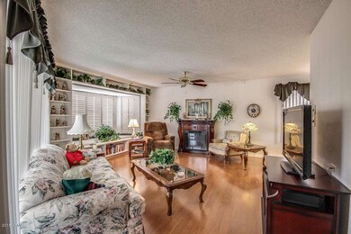 17435 N Cottonwood Dr, Sun City, AZ 85373 - photo 7