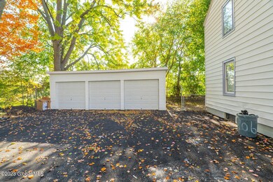 3-web-or-mls-37SwanSt-3