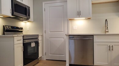 52 Garfield Ave unit 2, Woburn, MA 01801 - photo 5