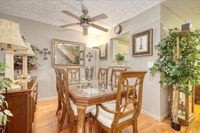 4098 Blendon Point Dr Columbus OH 43230