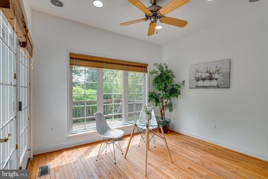 9955 Cyrandall Dr, Oakton, VA 22124 - photo 5