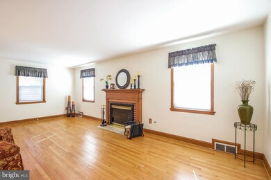 5503 Springlake Way, Baltimore, MD 21212 - photo 4