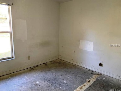 612 Winham St, Tampa, FL 33619 - photo 7