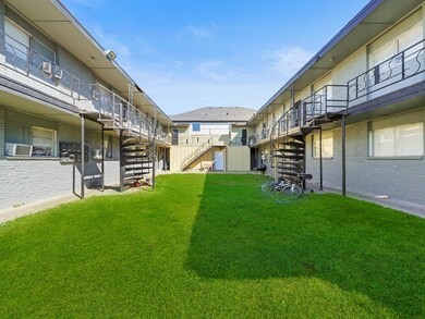 4525 Balkin St unit 12, Houston, TX 77021 - photo 2