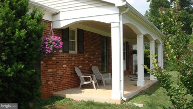 39 Sharp Rock Rd, Sperryville, VA 22740 - photo 5