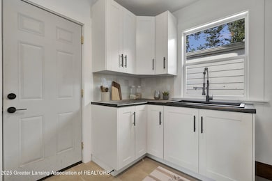 1428 E César E Chávez Ave, Lansing, MI 48906 - photo 3