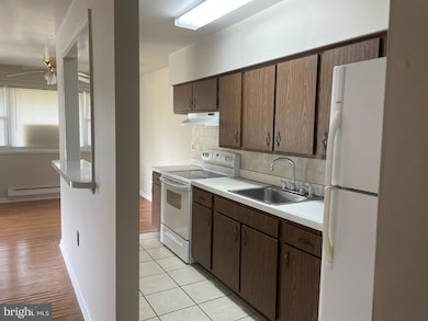 122 Elmtowne Blvd, Hammonton, NJ 08037 - photo 6