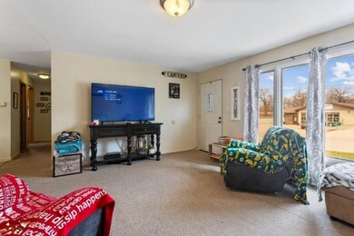 2_2SFranklin_1_LivingRoom_LowRes
