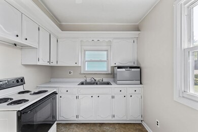 1705 Mcminn St, Aliquippa, PA 15001 - photo 7