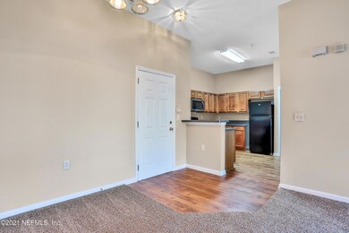 5201 Playpen Dr unit 87, Jacksonville, FL 32210 - photo 4