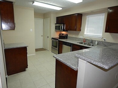 6427 Bazel Brook Dr, Missouri City, TX 77489 - photo 3