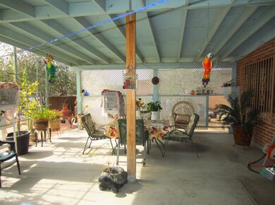 1111 E 26thSt 006